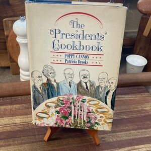 Vintage 1968 “The President’s Cookbook” 1968 Book Club Edition